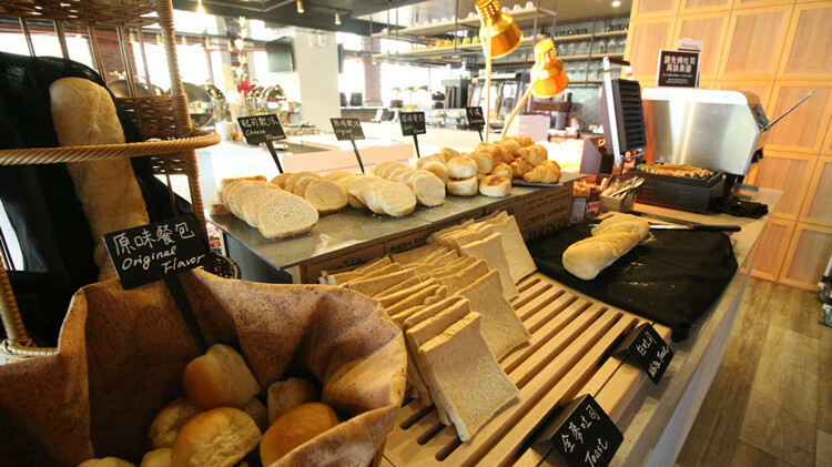 鈞怡大飯店 白麵包