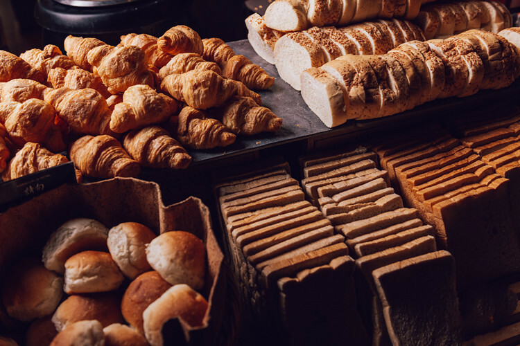 鈞怡大飯店 麵包區