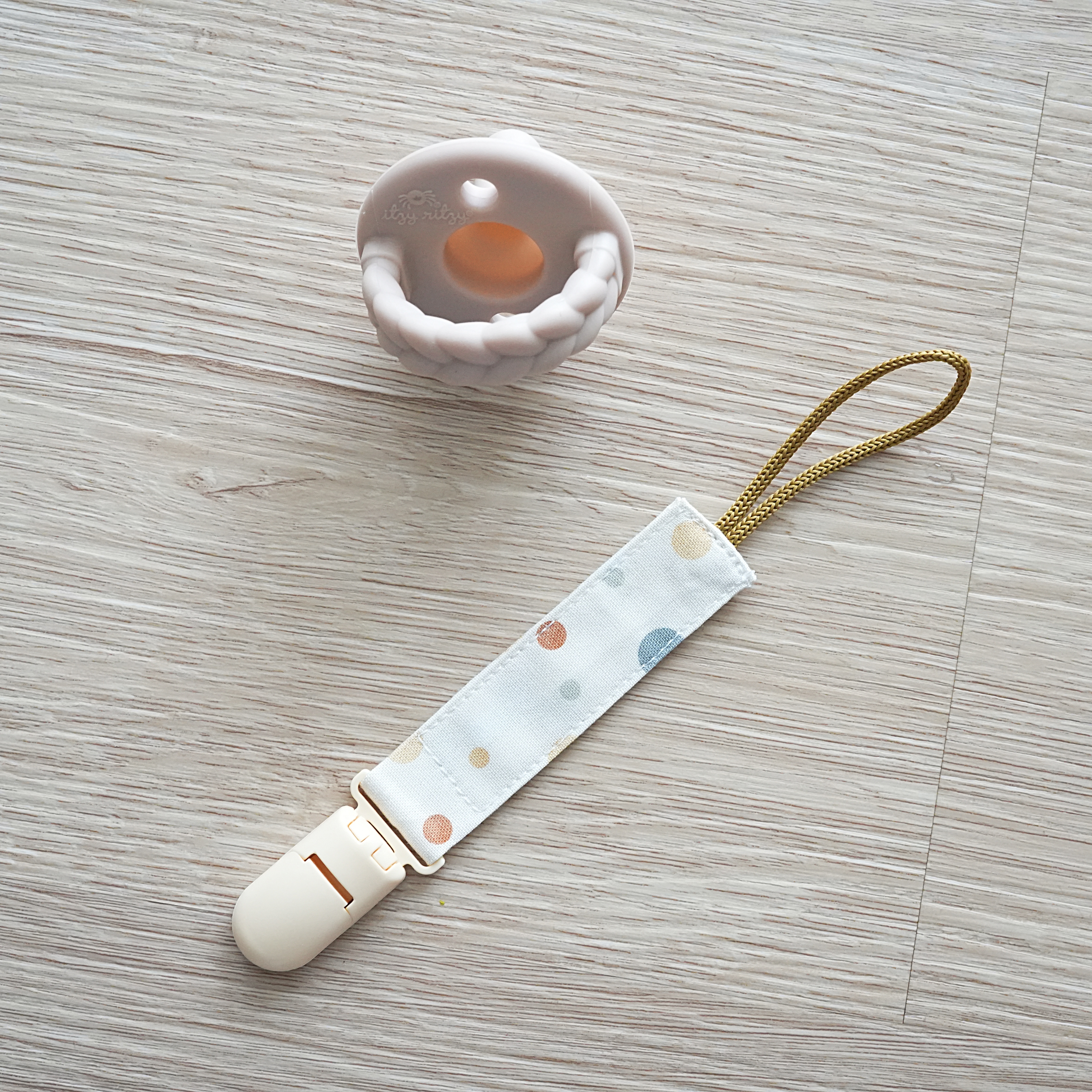 Hi Y.P store-短版鱷魚夾-彩虹泡泡