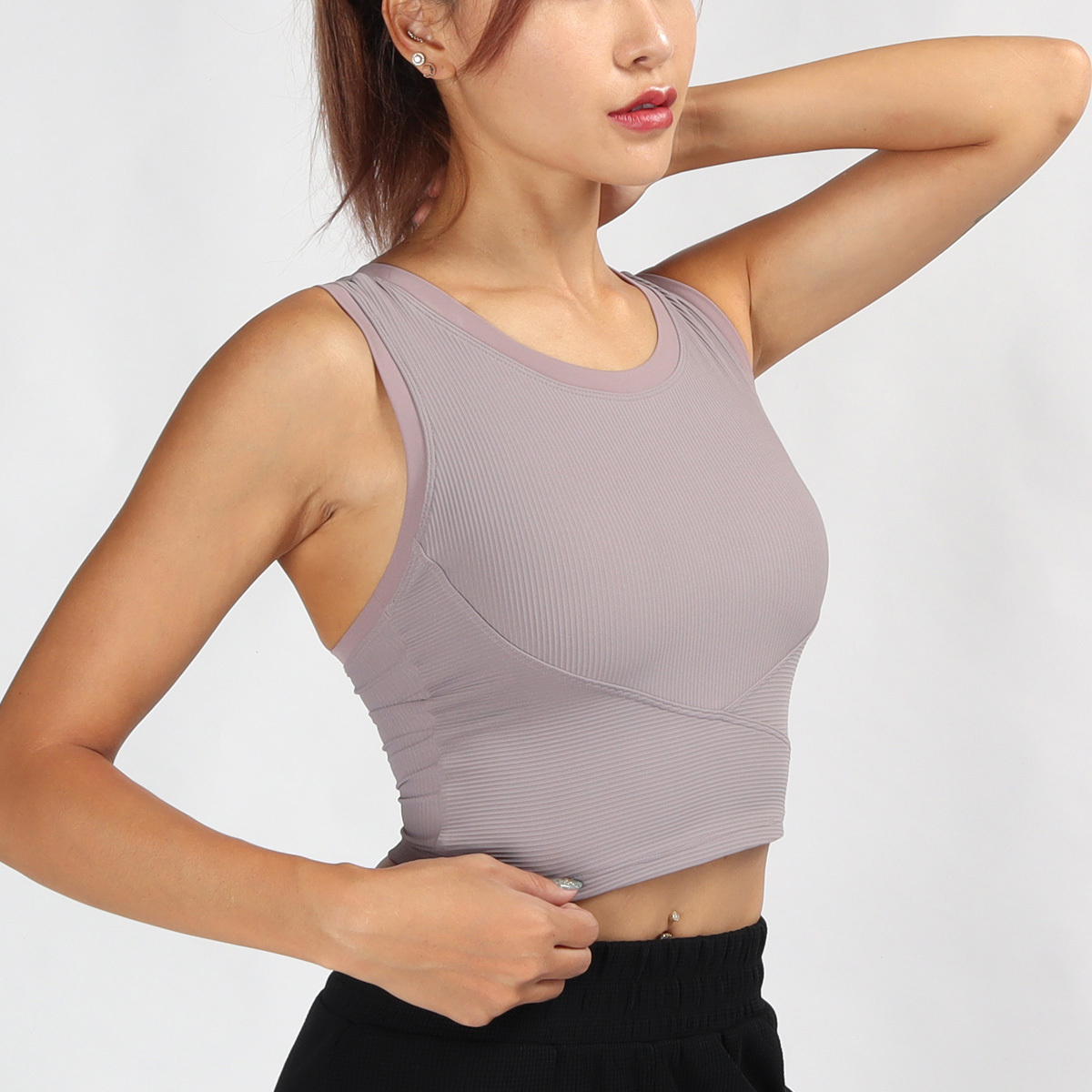 直紋聚胸含罩杯工字短版瑜珈/運動/機能背心【固定襯墊/下厚上薄】*