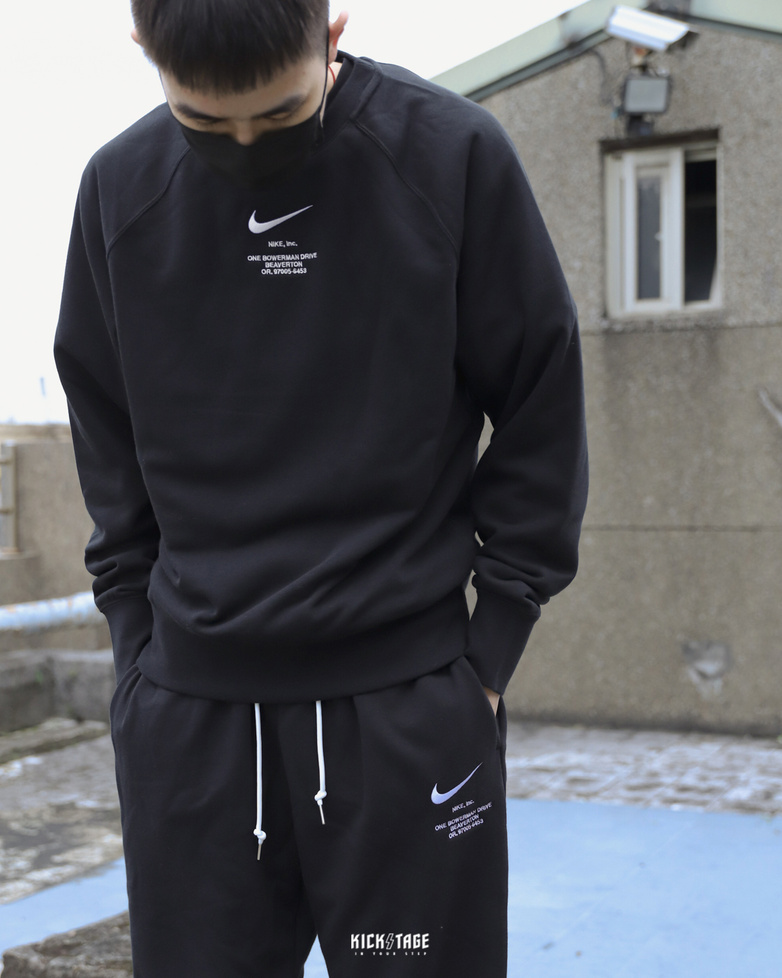 *特價商品售出不退換*男款 NIKE NSW SUIT 黑色 灰色 總部地址 刺繡 棉套裝 衛衣【FD9893-010】棉褲【FD9894-010】