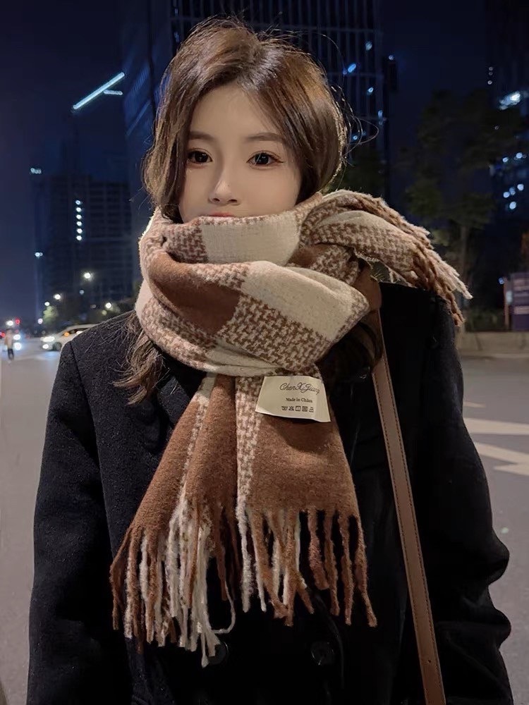 氛圍感格紋羊絨圍巾/四色