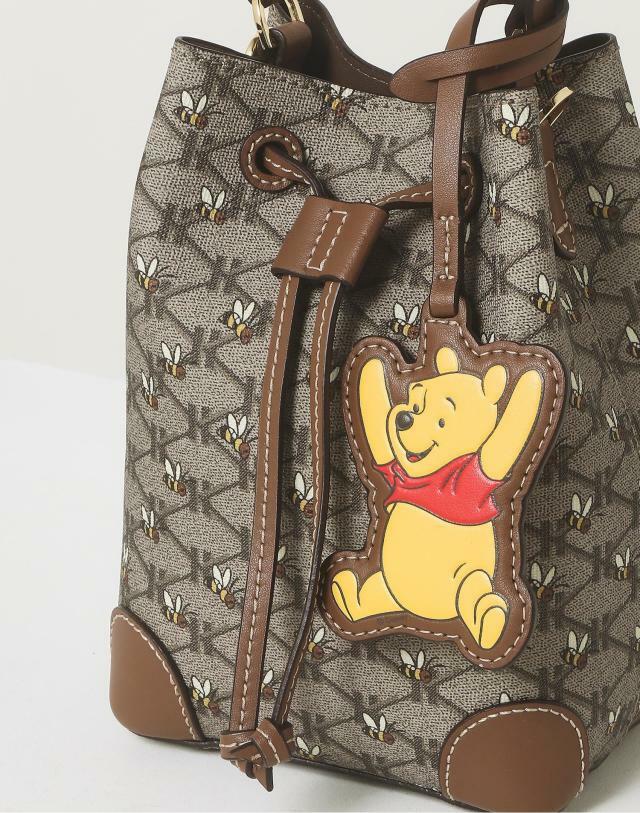 韓國直送|DISNEY|100%正版|WINNIE THE POOH 斜背包| 韓國Hazzys X Disney聯名 小熊維尼斜背包|Hazzys |2022春夏