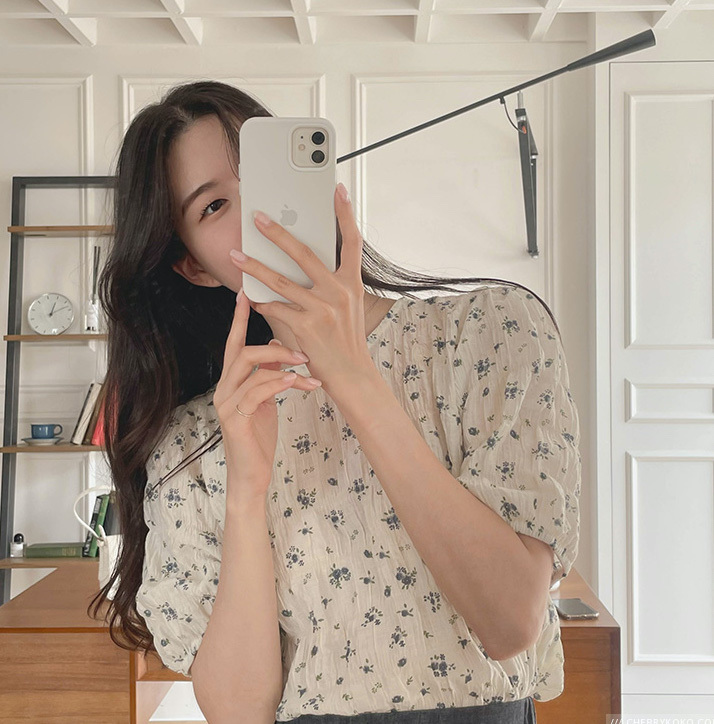 韓國Cherrykoko授權 療癒時光小碎花皺皺感上衣