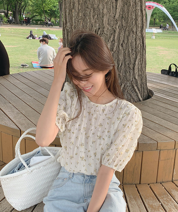 韓國Cherrykoko授權 療癒時光小碎花皺皺感上衣