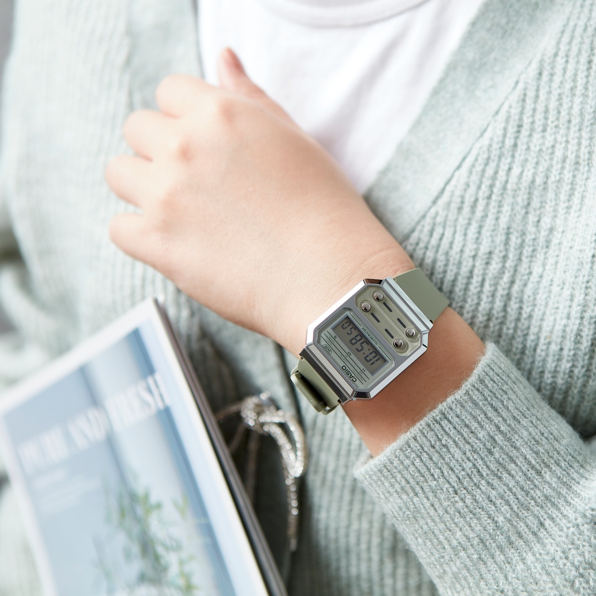 Casio A100WEF-3A 牛油果綠色 膠帶 方形復古跳字錶