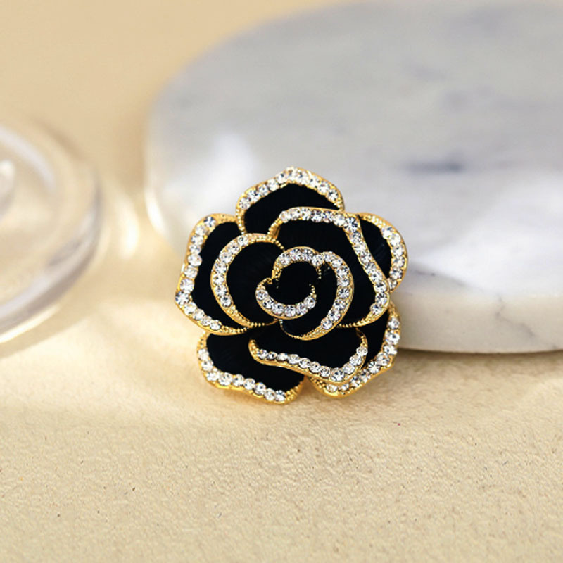 碎鑽山茶花胸針 黑金