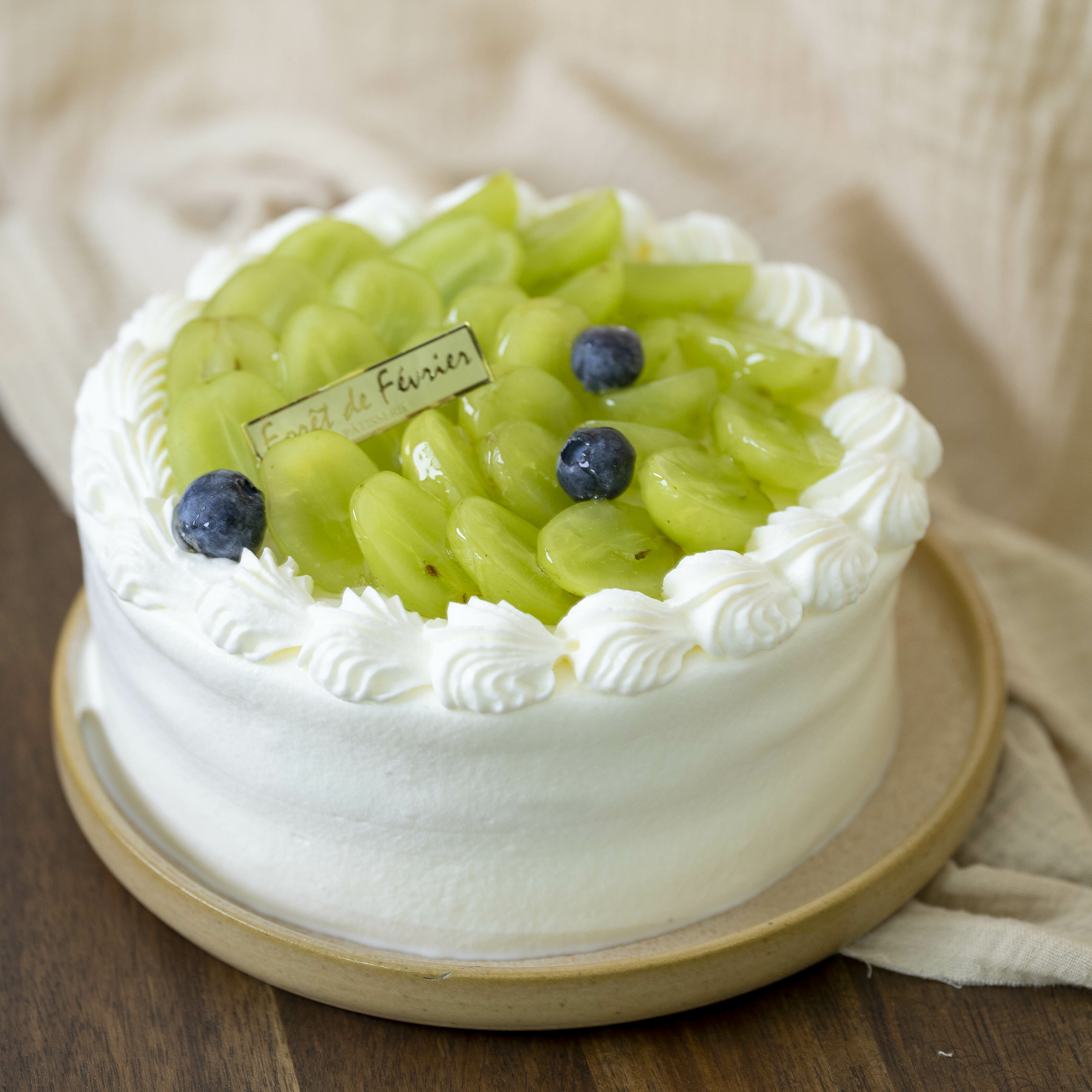 綠葡萄鮮奶油蛋糕 (6吋~8吋)  NEW