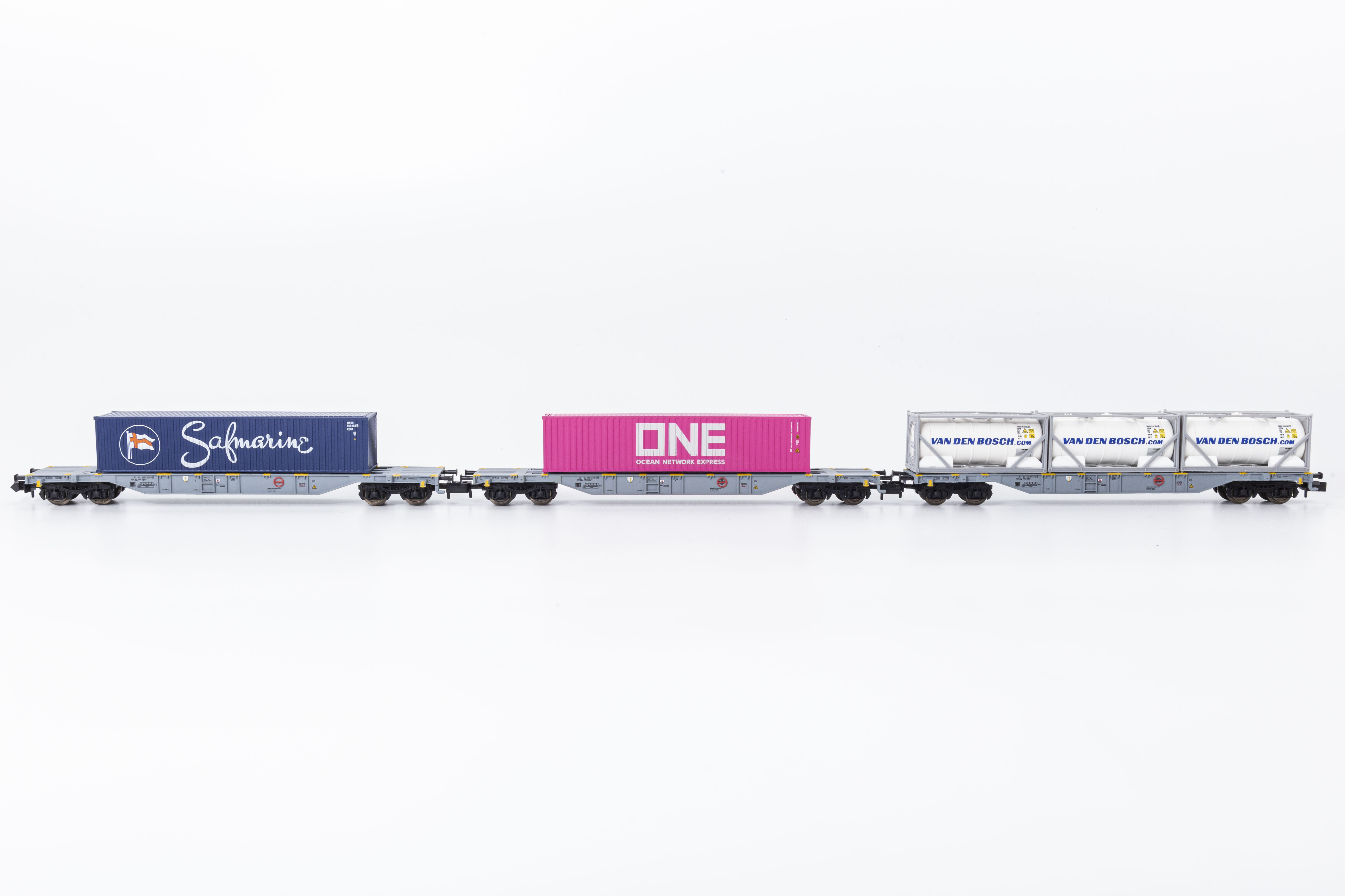 Trix 15228 N Scale Container Flat Car Set
