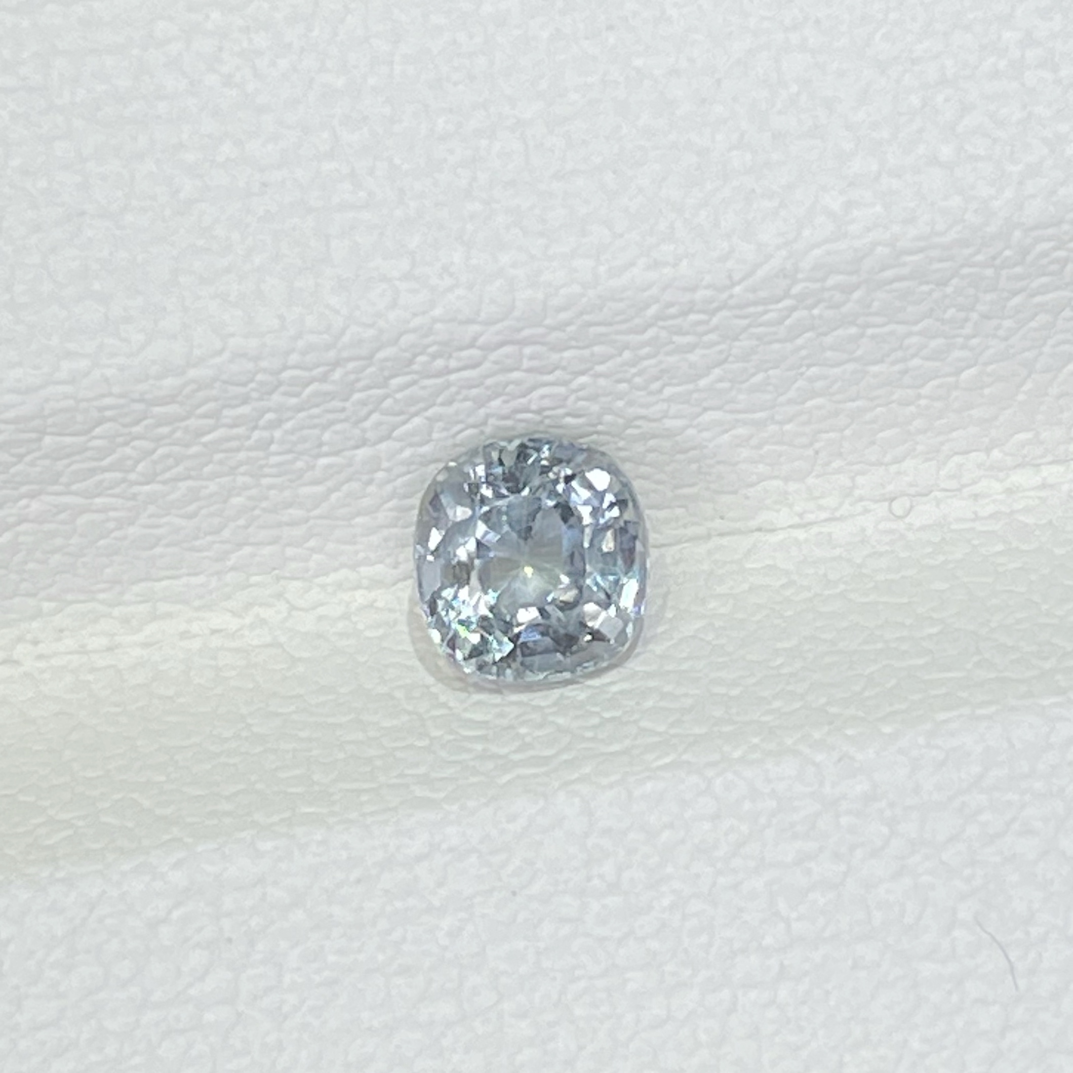 尖晶石 0.85ct 天然