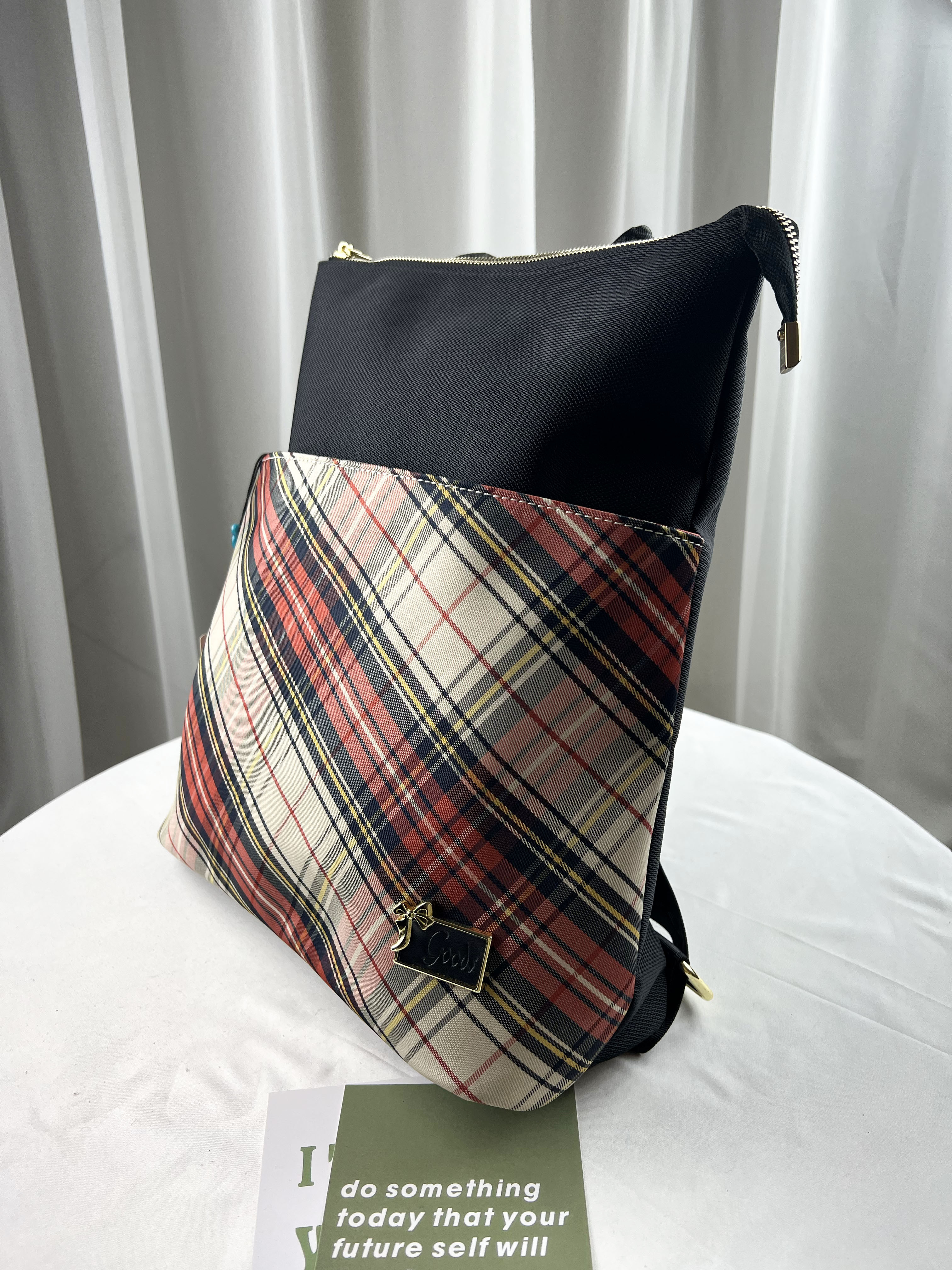 GOODS  紅格紋拼色防潑水後背包   #2612