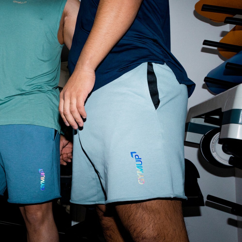 GYMUP 純棉不修邊短褲 01 淡灰藍