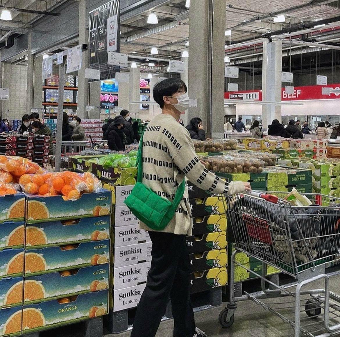 穿搭必備 輕巧 雲朵 枕頭包 棋盤格 柔軟 背包 肩背包 側背包