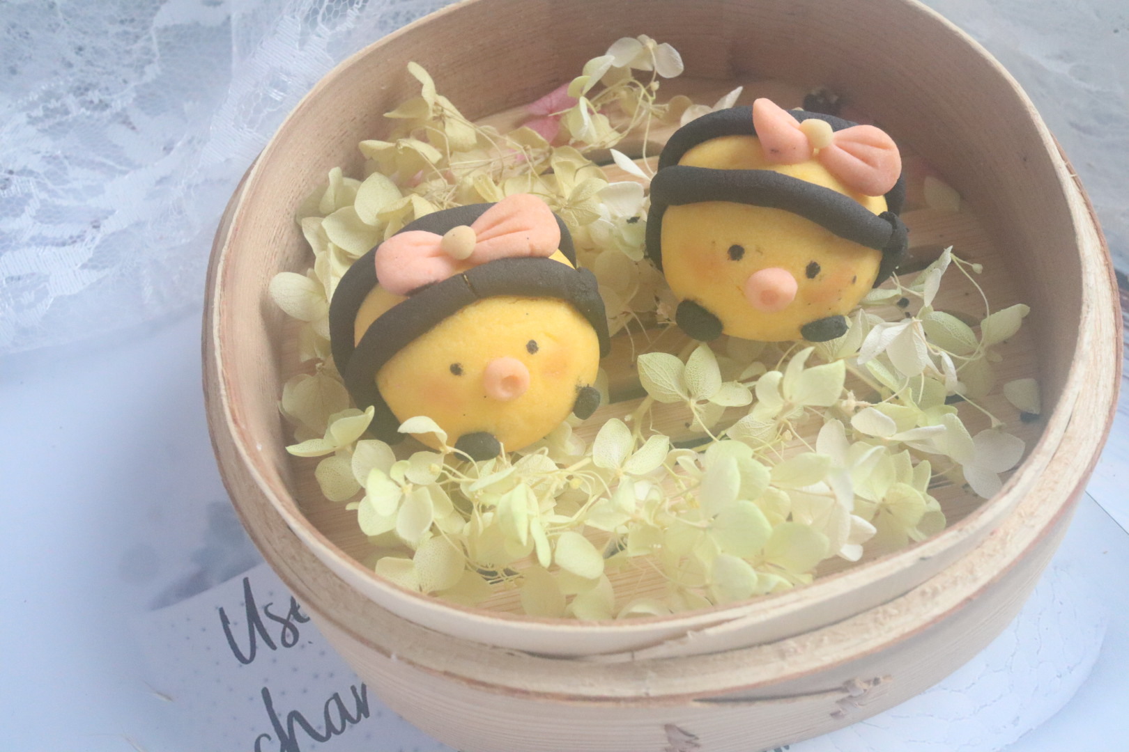 小兔，蜜蜂造型鳳梨酥班