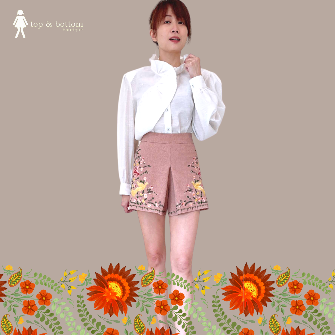 EMBROIDERED HIGH WAIST SHORTS