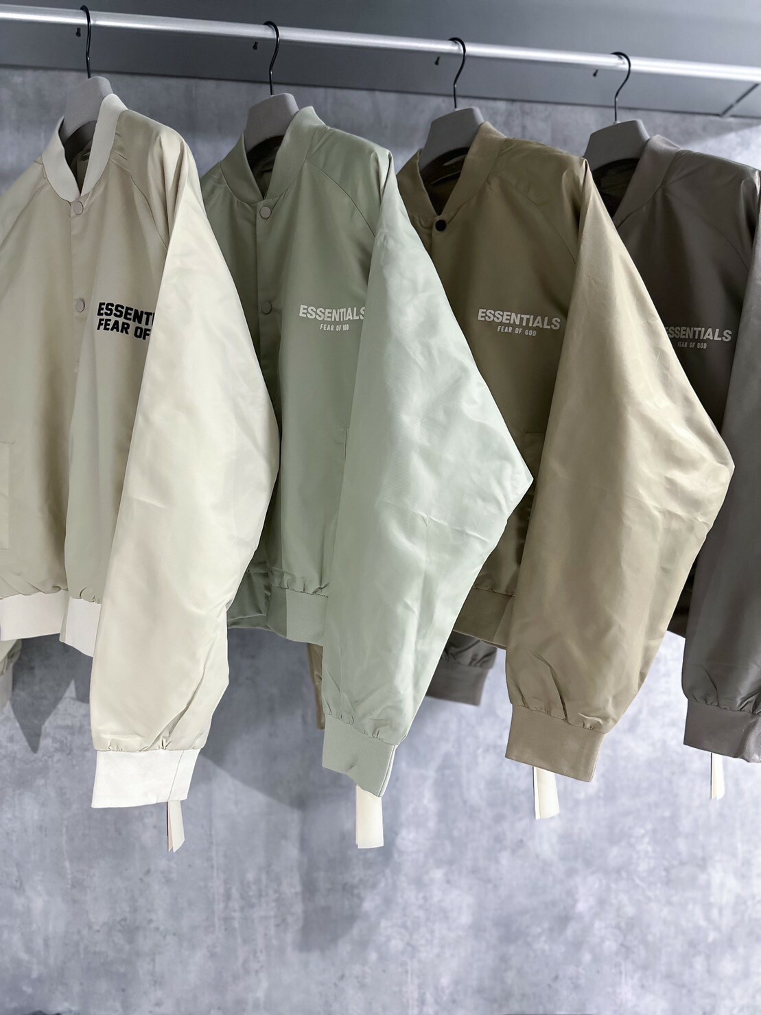 FOG Essentials 童款 植絨字體LOGO尼龍棒球外套