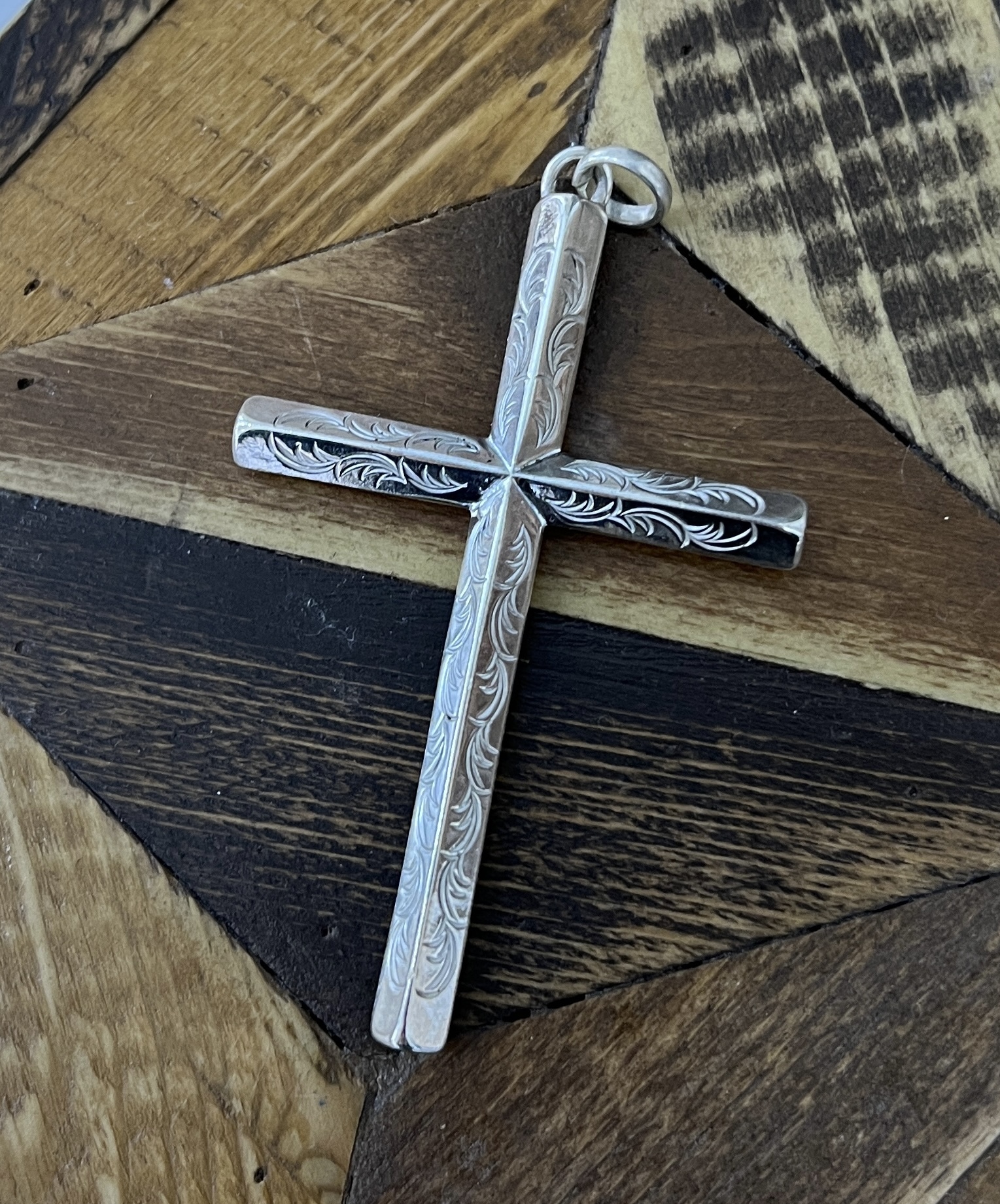 全手雕唐草十字架