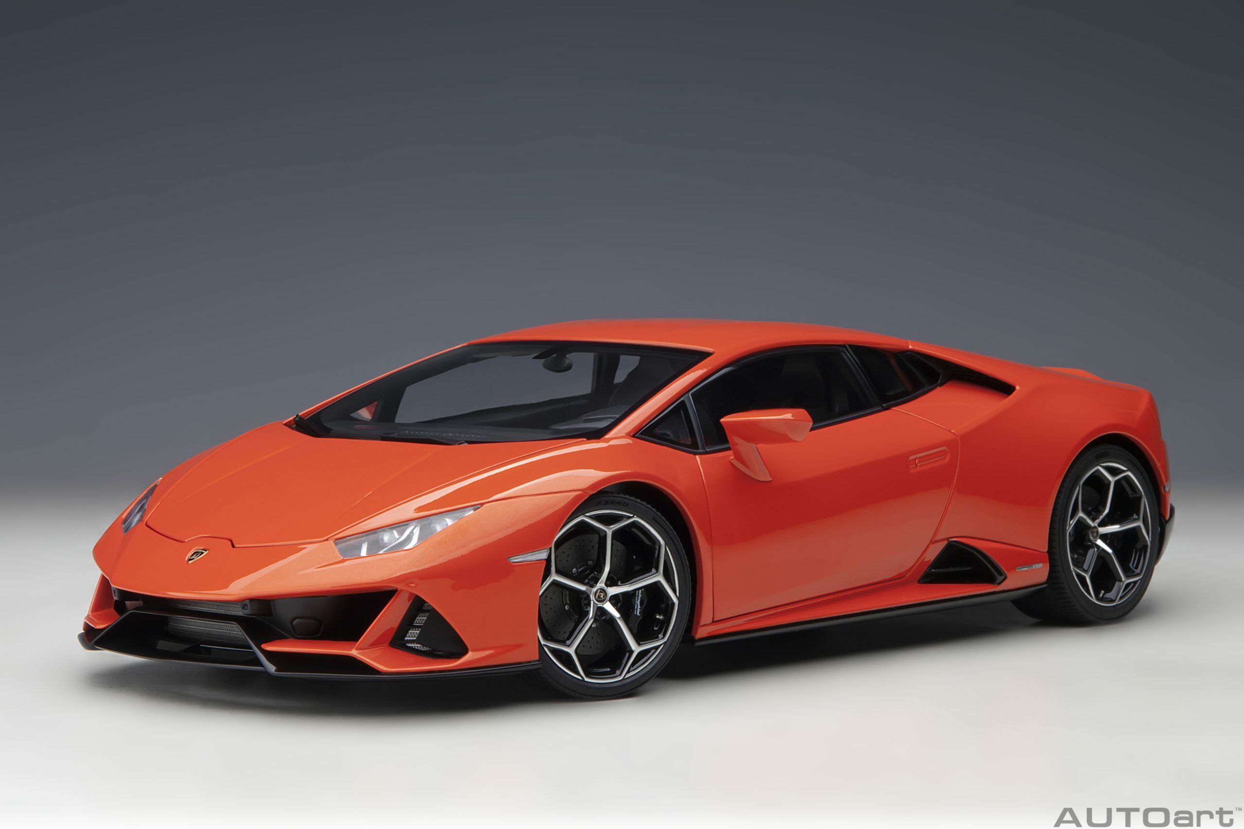 1/18 AUTOART Lamborghini Huracan Evo (Arancio Xanto) (79214)