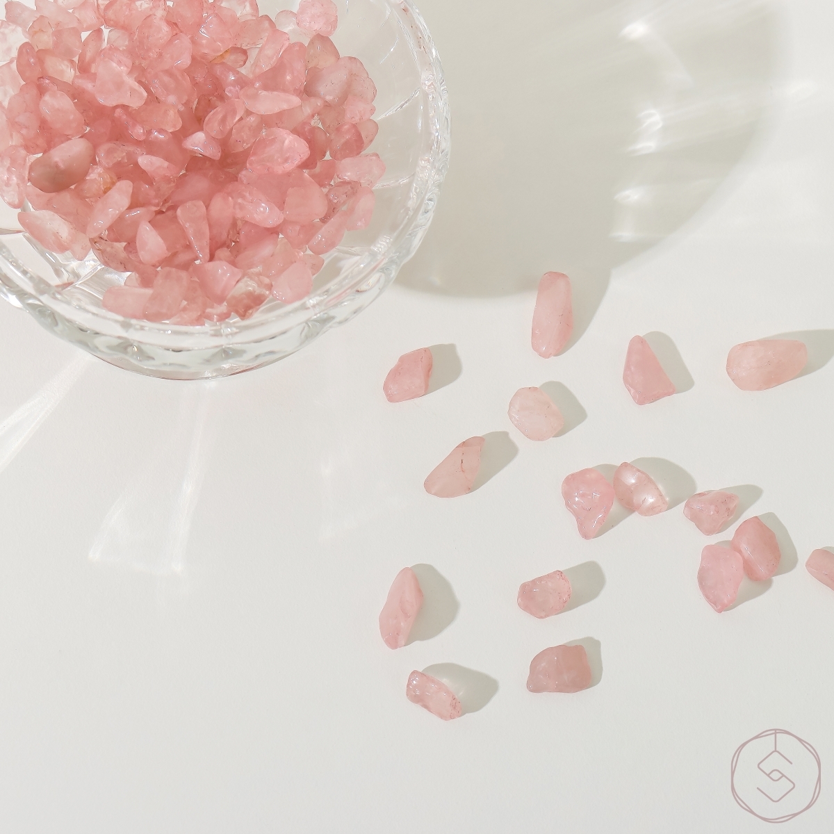 ☆★再値下げ ★☆ ディープローズクォーツ♡スカル 魅力に気付いて】マダガスカル産 ディープローズクォーツ さざれ（40g