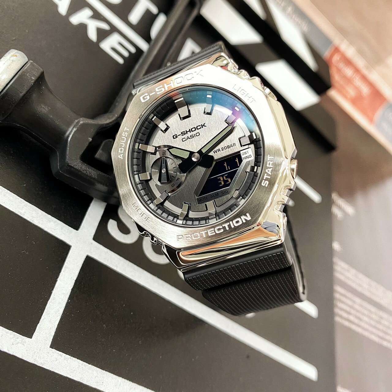 G-SHOCK】 卡西歐潮流金屬八角殼農家橡樹雙顯電子錶GM-2100-1A 現代鐘錶