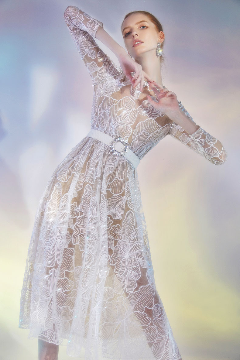 網紗刺繡 亮片鑲鑽透膚洋裝(附襯裙)