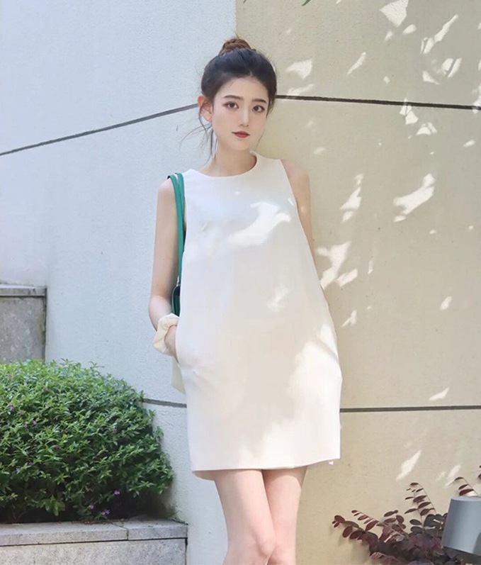 簡約無袖洋裝