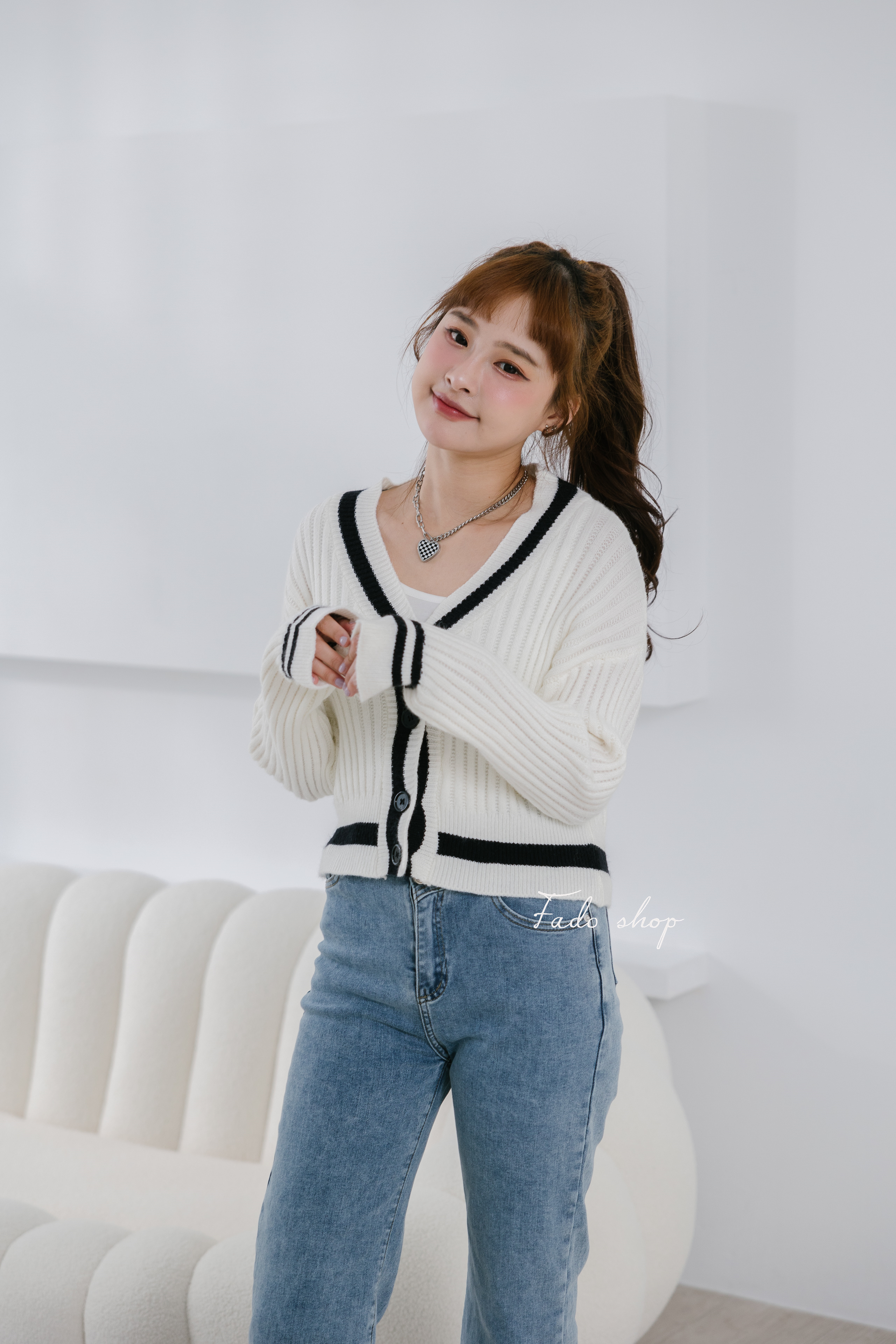 法朵Fado shop｜坑條滾線針織外套 8128048 藍/白