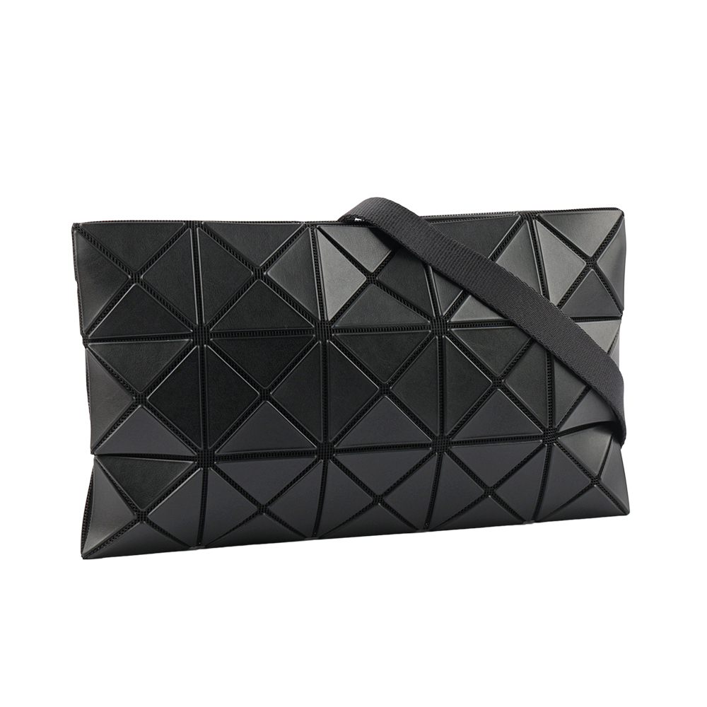 【ISSEY MIYAKE三宅一生】BAO BAO LUCENT 3X5 霧面斜背包(黑色)