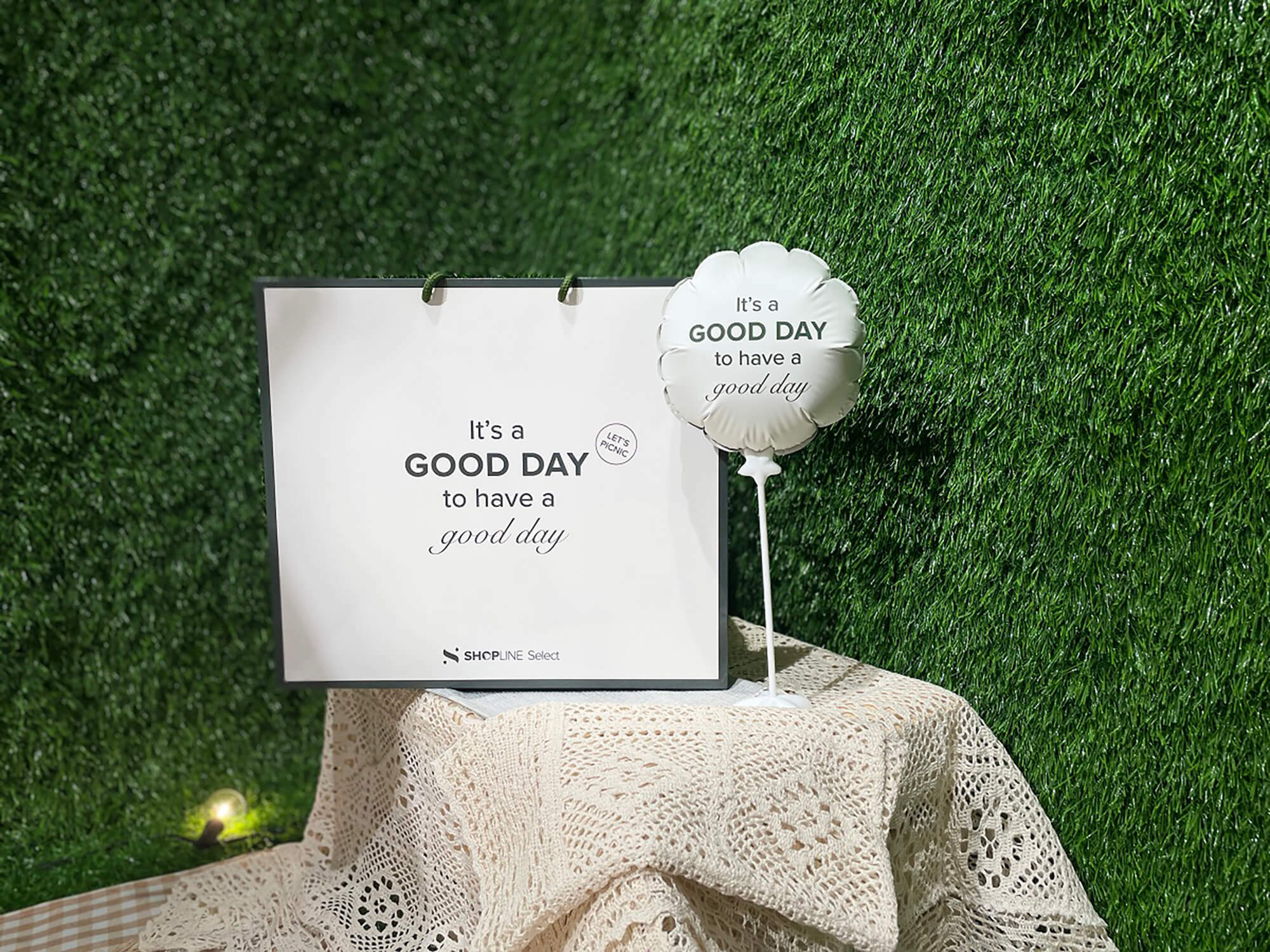 消費滿 999 元即可以獲得「It’s a GOOD DAY」主題提袋