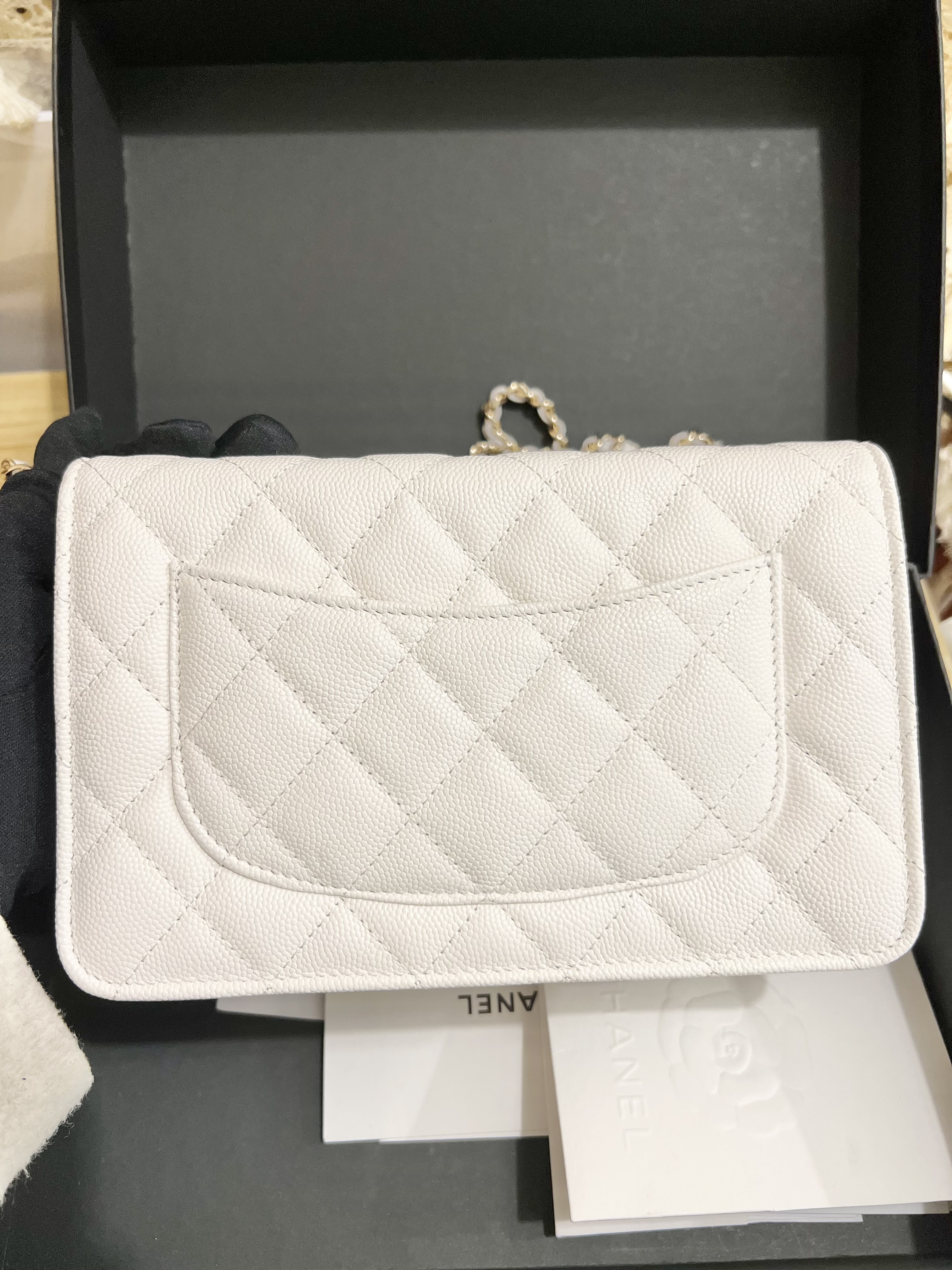 *Unused* Chanel Wallet On Chain (White Caviar)