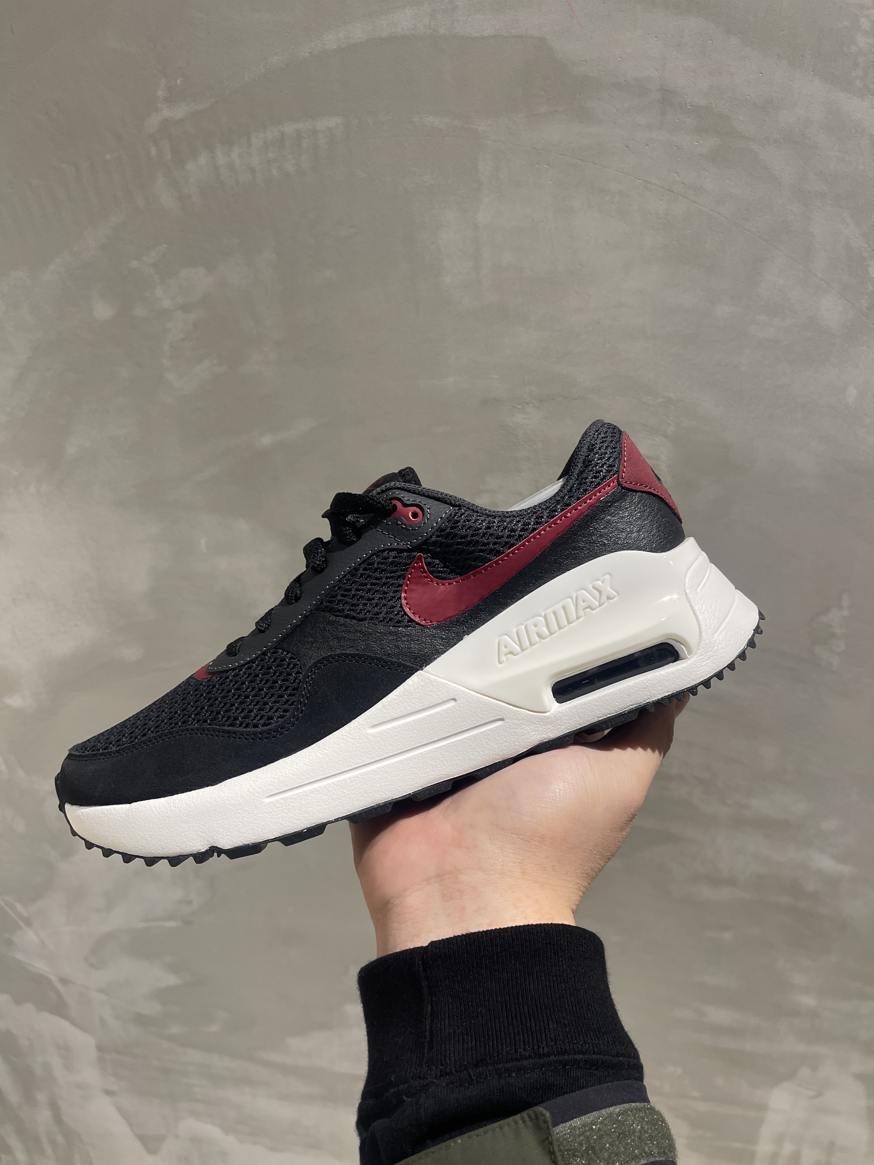 Nike air max systm 白藍灰配色氣墊緩震時尚休閒鞋現貨供應。