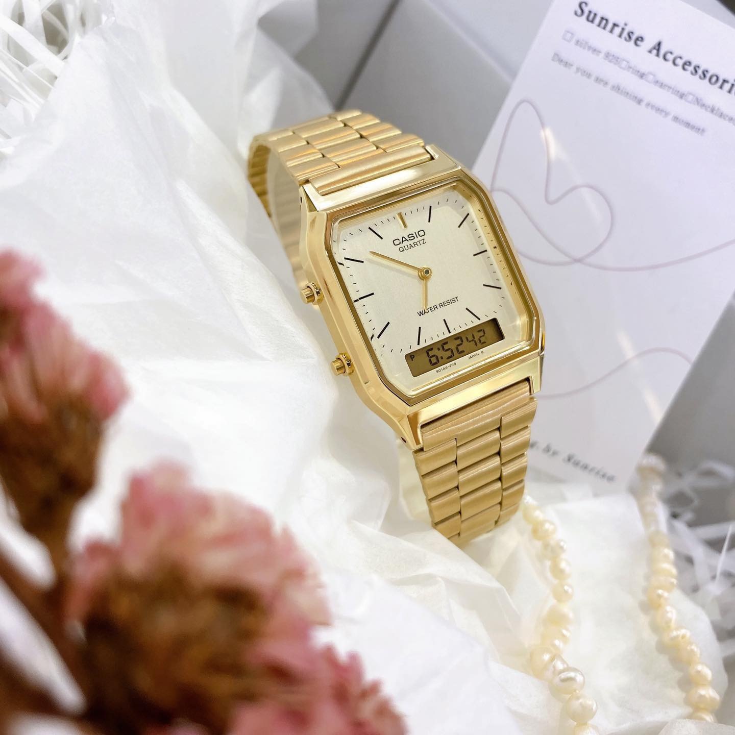 【CASIO 卡西歐】淡金文青感電子錶 AQ-230GA-9D 現代鐘錶