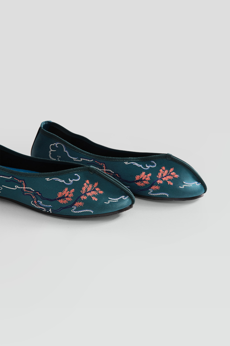 謐玥｜謐玥松繡花鞋