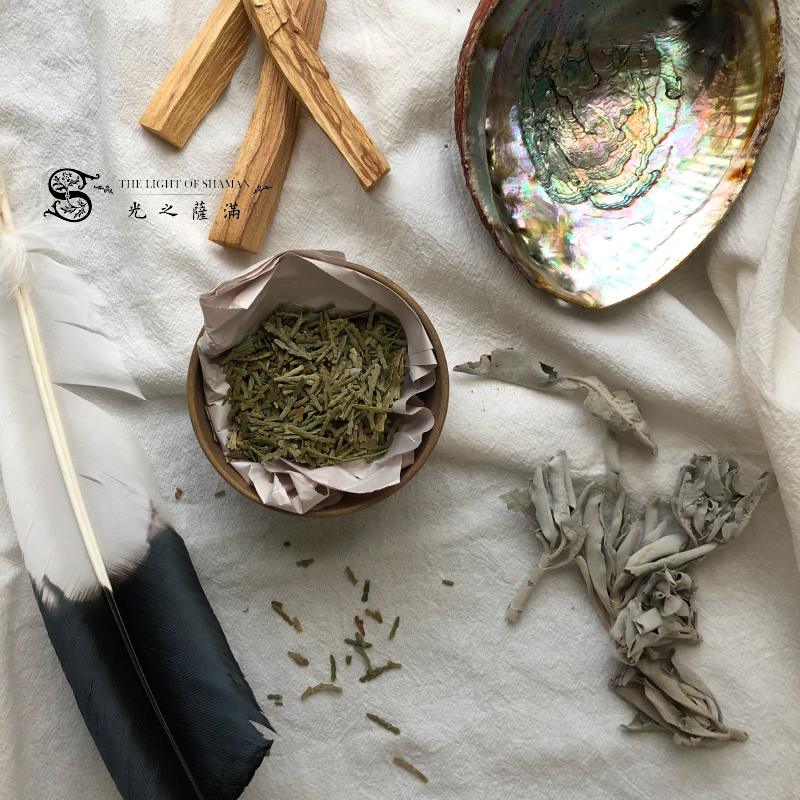 老鷹羽毛 金邊羽毛 搭配香草煙燻使用 可裝飾 祭壇擺飾-光之薩滿