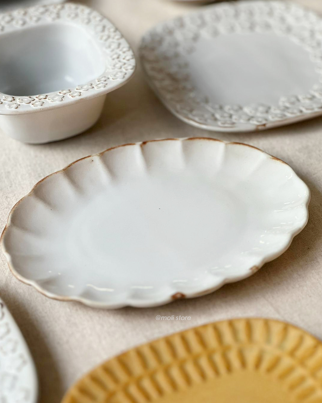 Flor Oval Cake Plate Daisy｜Meister Hand