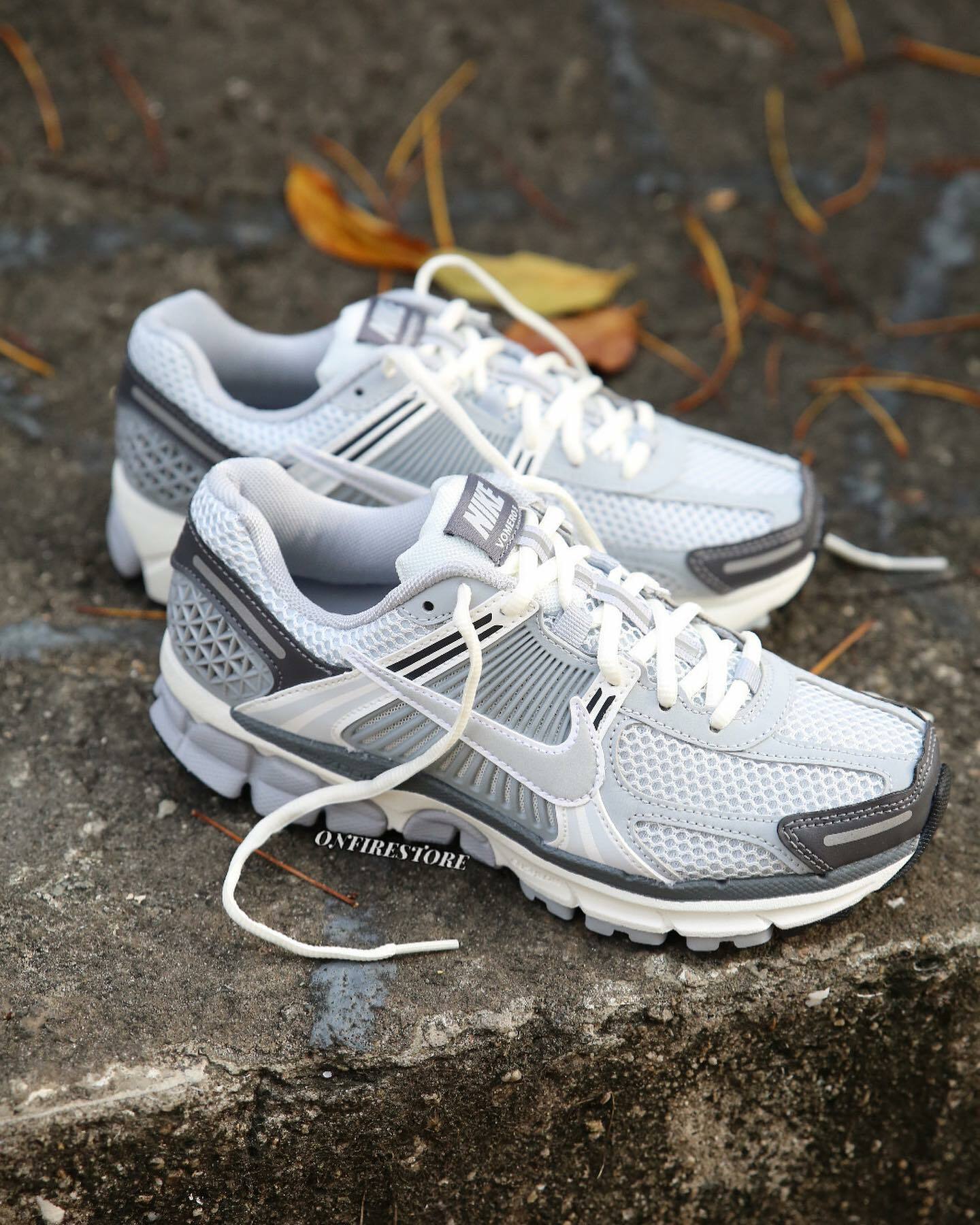 {現貨} Womens Nike Zoom VOMERO 5 “Grey”