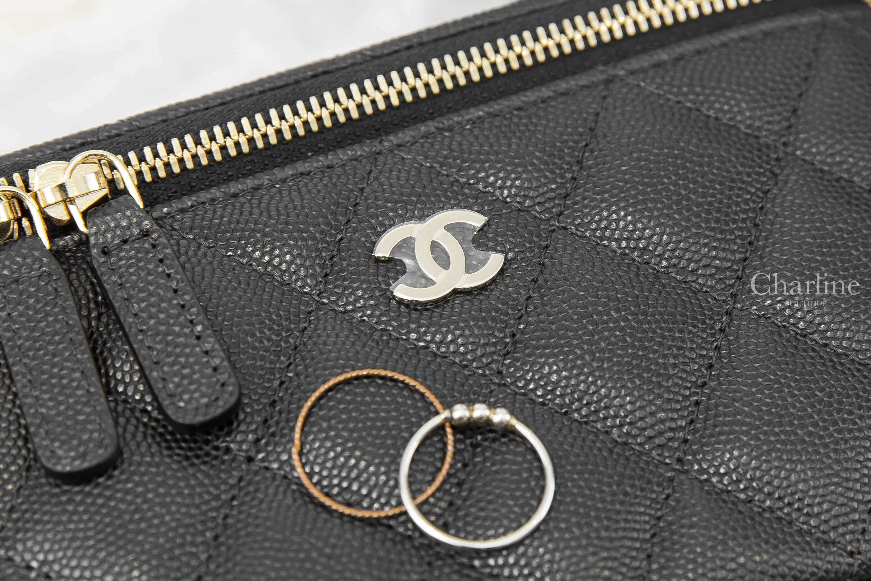 Chanel Small Vanity With Classic Chain 黑色金CC金鍊荔枝菱格紋長方形帶鏡酒紅內裡小型肩背化妝包