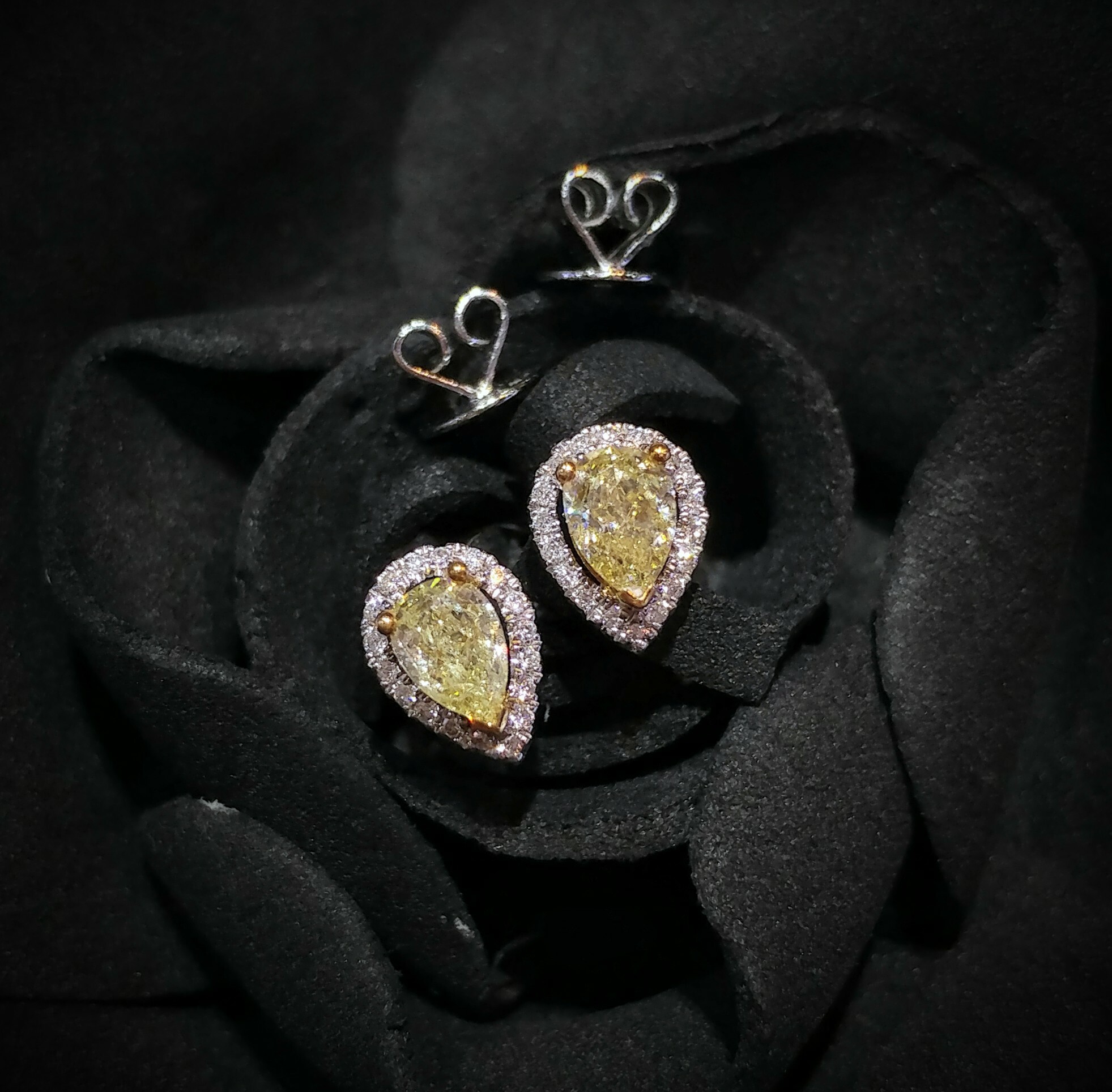 18K Gold 0.71ct Fancy Yellow Diamond Earrings