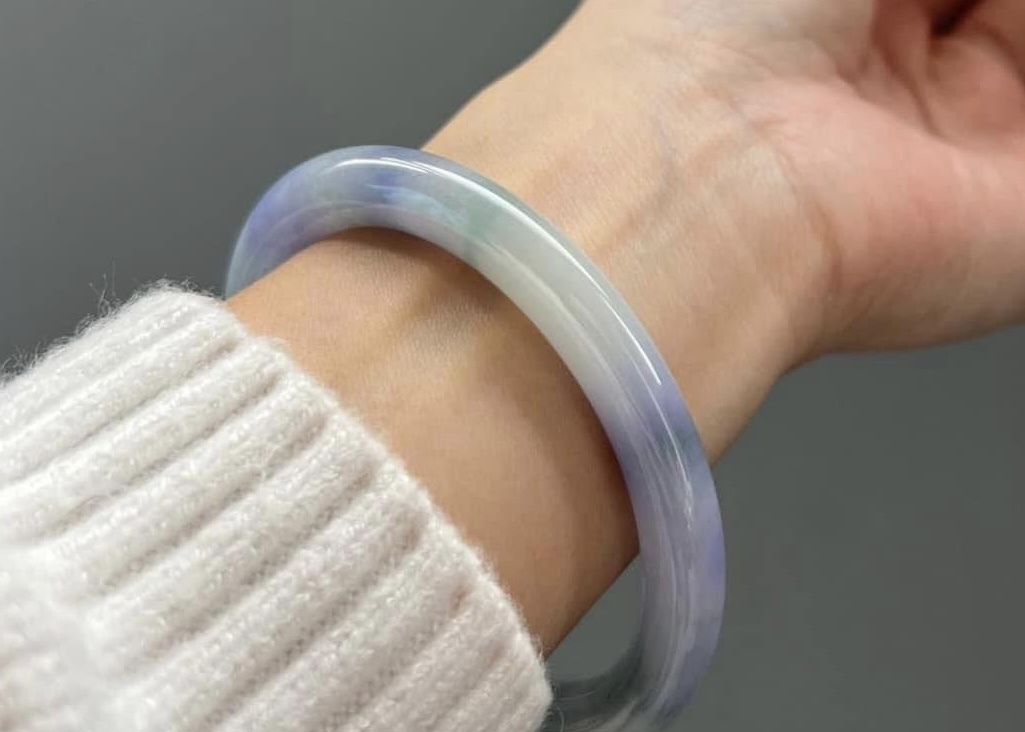 珍藏繽紛春彩圓骨鐲