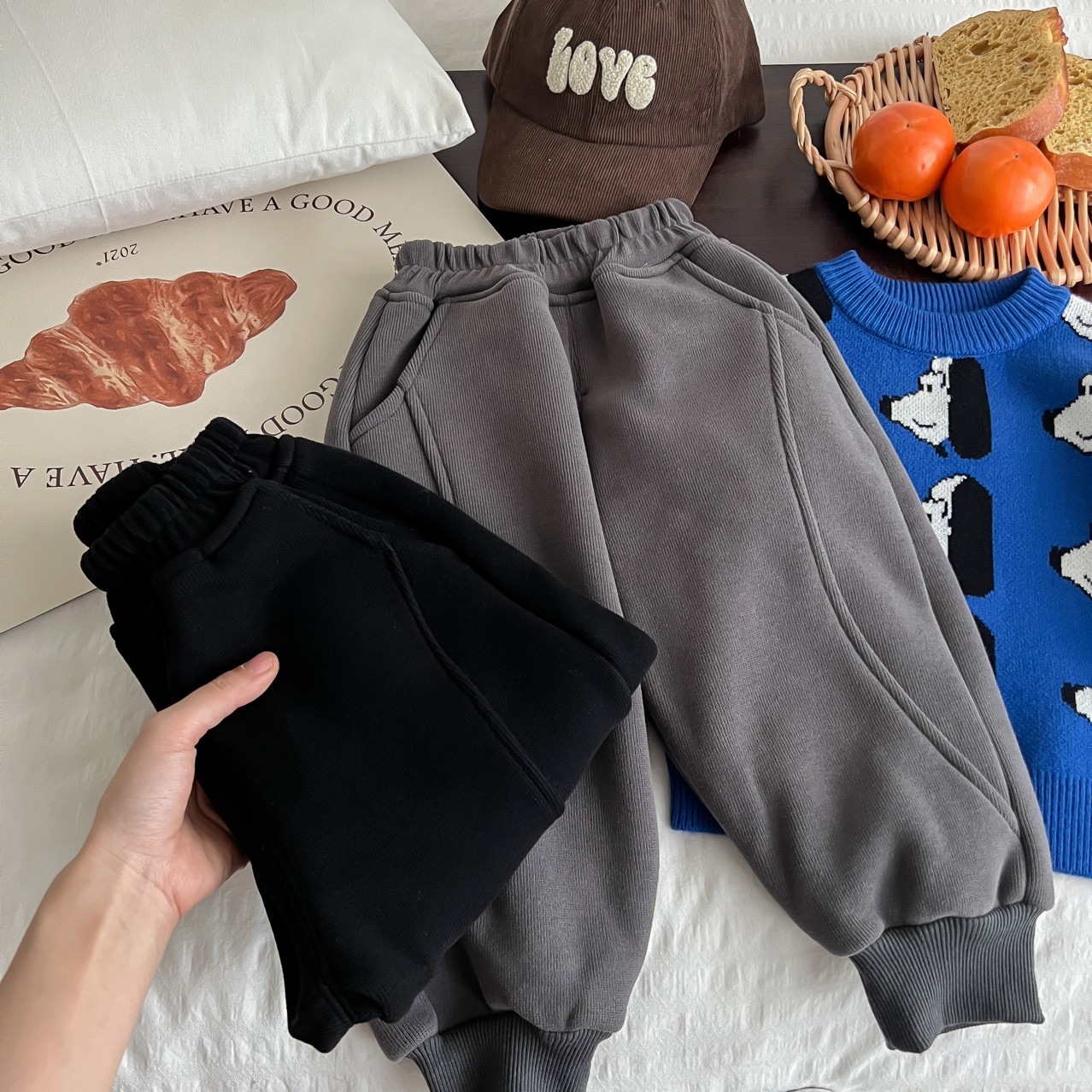 K10BK_FW22韓風黑色絨褲