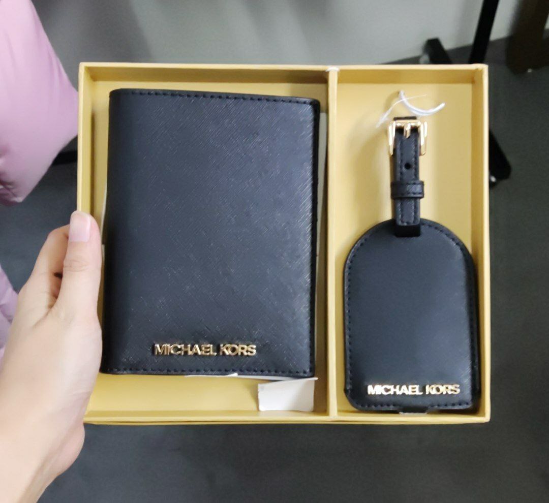 [S] MICHAEL KORS 35H1GGZD8L NS GIFTABLE BOXED ITEMS,BLACK, 194900886090 (SMK272)