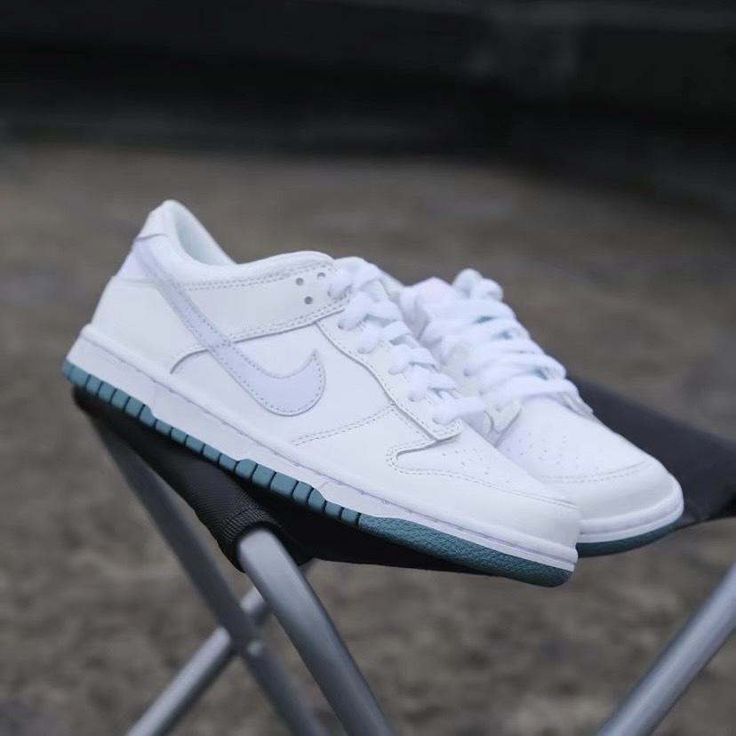 iSNEAKERS｜Nike Dunk Low GS "White Green Grey" 莫蘭迪綠 FD9911-101