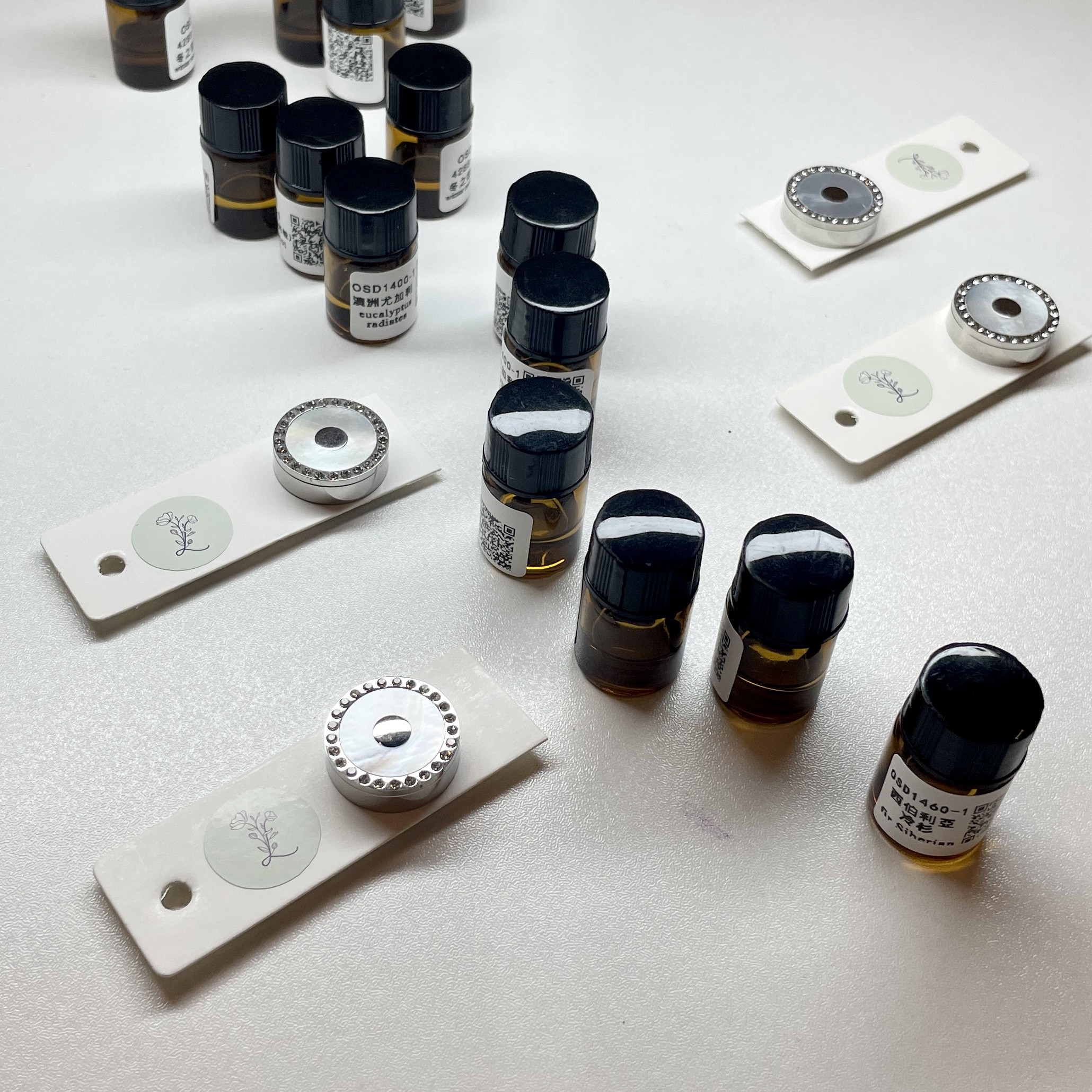 珍珠雲母方晶鋯石香薰口罩扣 (Oshadhi 分裝香薰精油套裝）