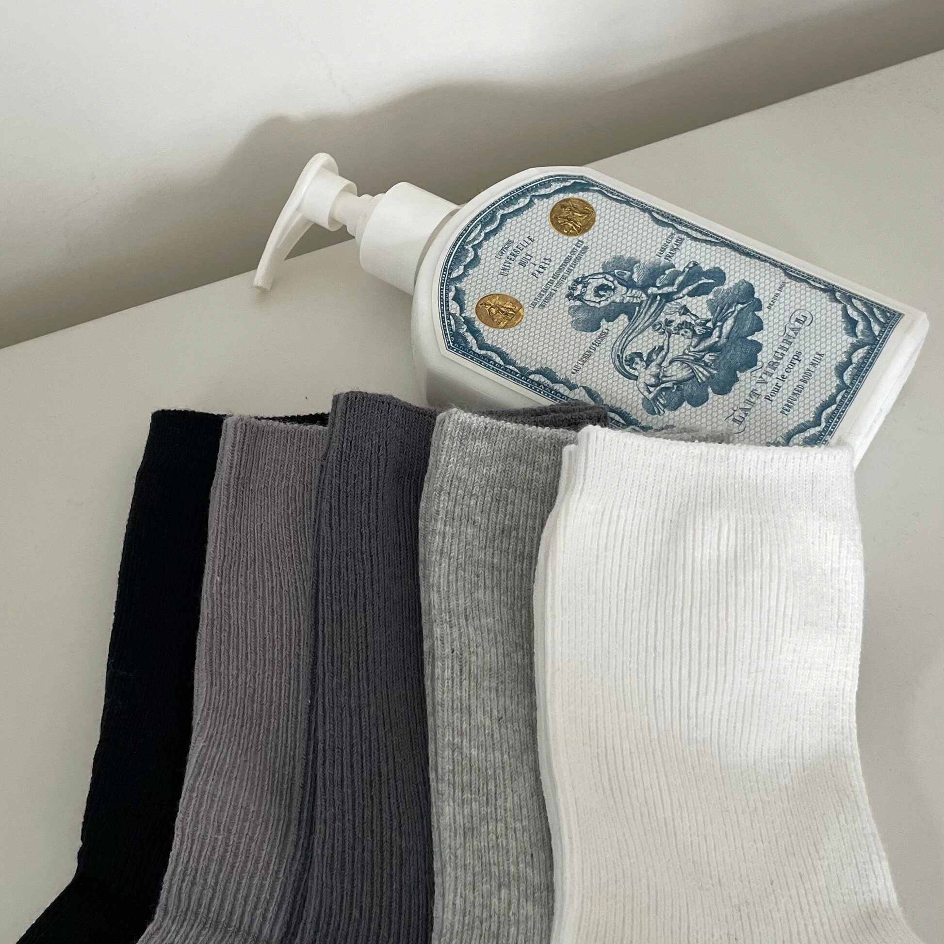 ISA_必囤貨坑條中筒襪_1232