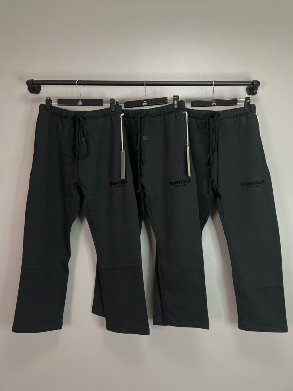 FOG Essentials 植絨字體Logo 抽繩 棉長褲  無縮口款