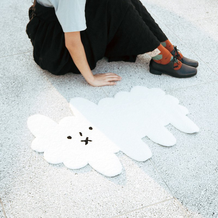 右手超人｜地毯｜狗狗雲