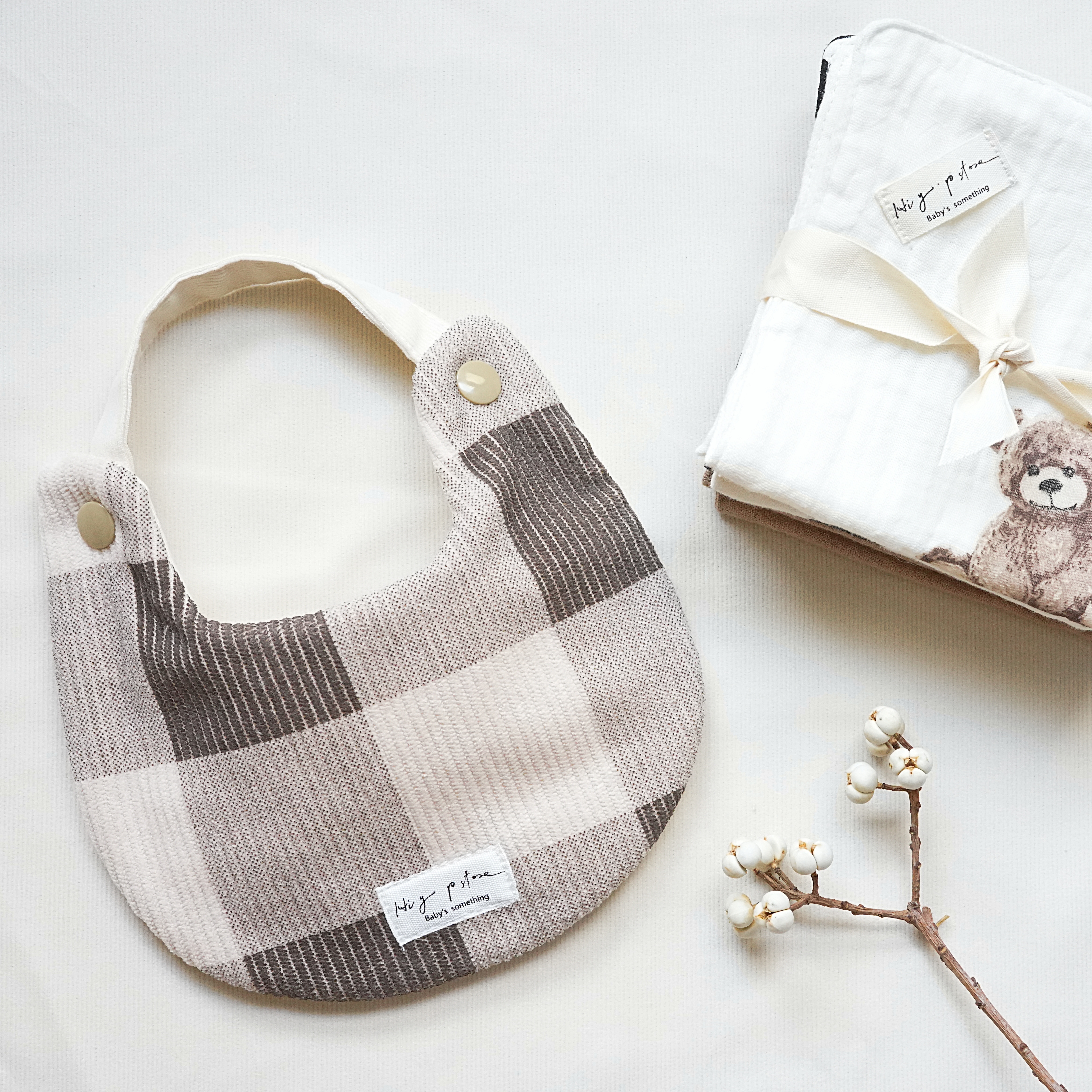 Hi Y.P store-手作圍兜-燈芯絨格紋