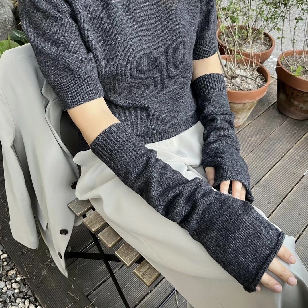 今冬必收羊毛長袖套(白/墨黑)