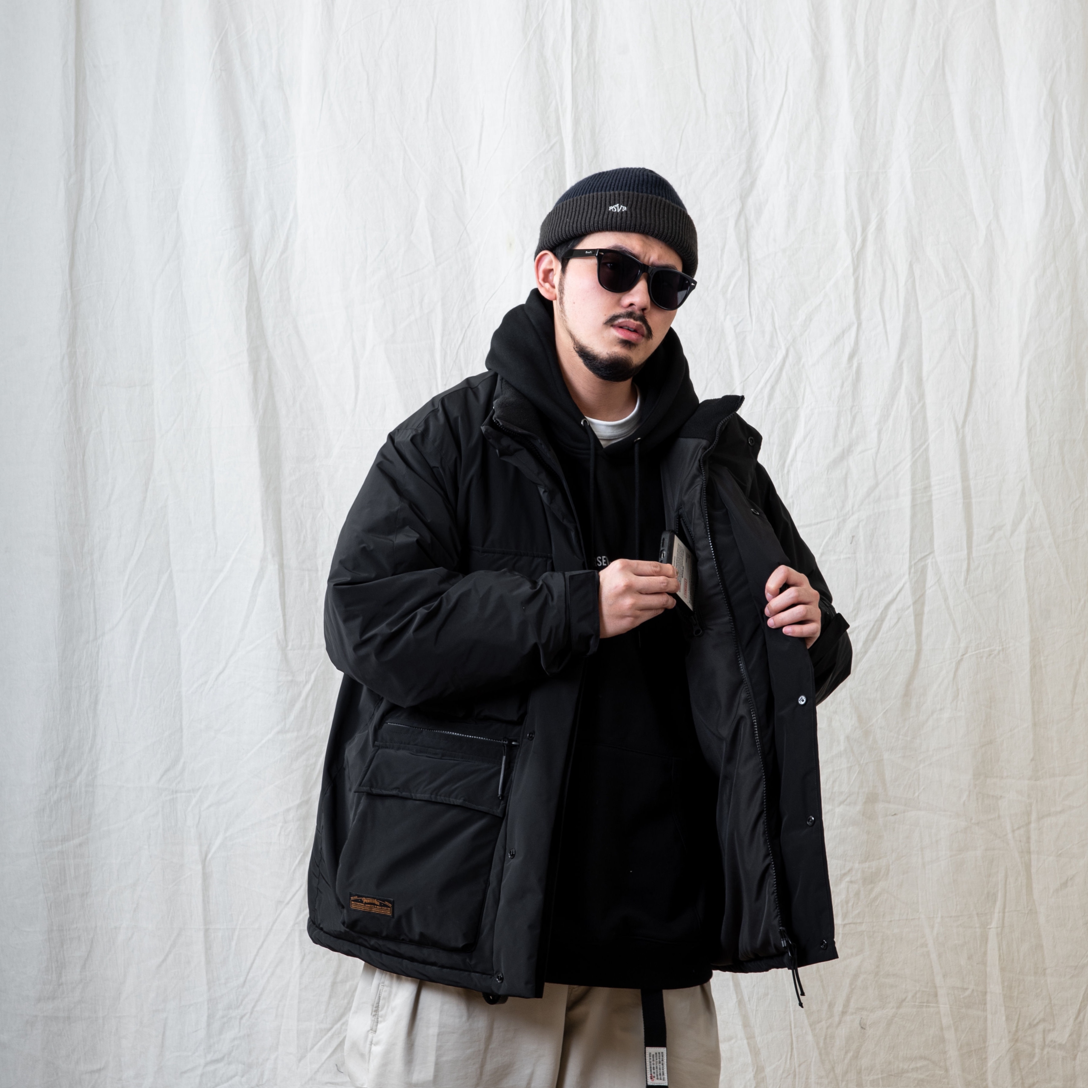 PERSEVERE MULTI-POCKET PADDED JACKET - BLACK