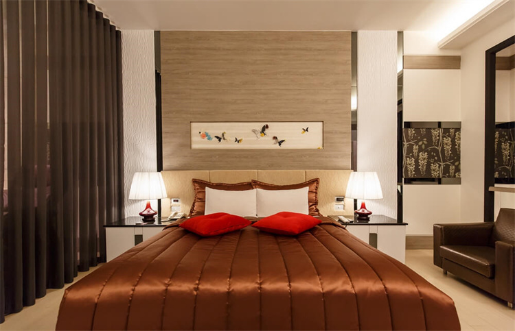 麗登精品汽車旅館 經典房床鋪